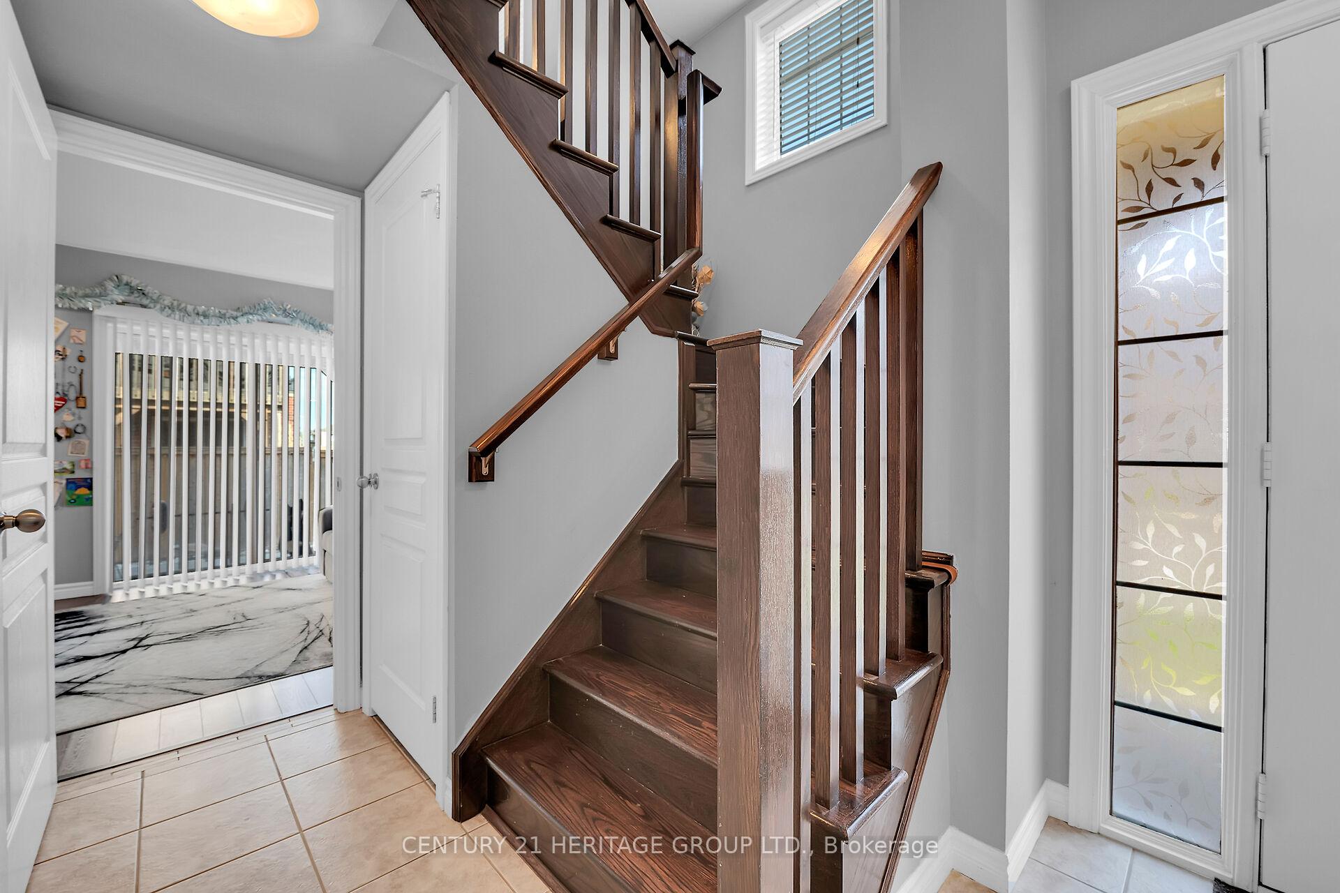 Photo 7 of 2 England Terrace, Hamilton, Stoney Creek Mountain — HOMEH
