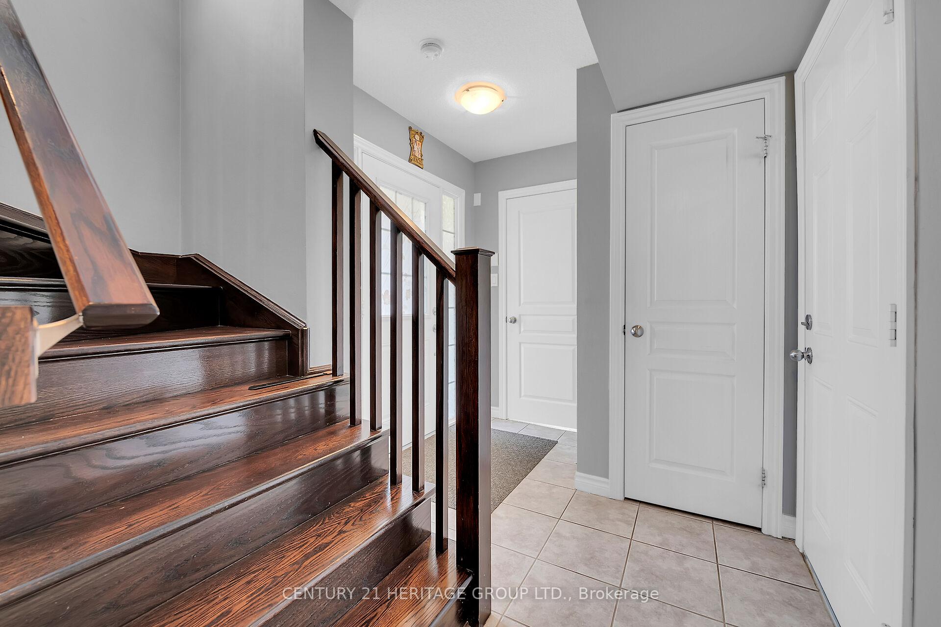 Photo 8 of 2 England Terrace, Hamilton, Stoney Creek Mountain — HOMEH