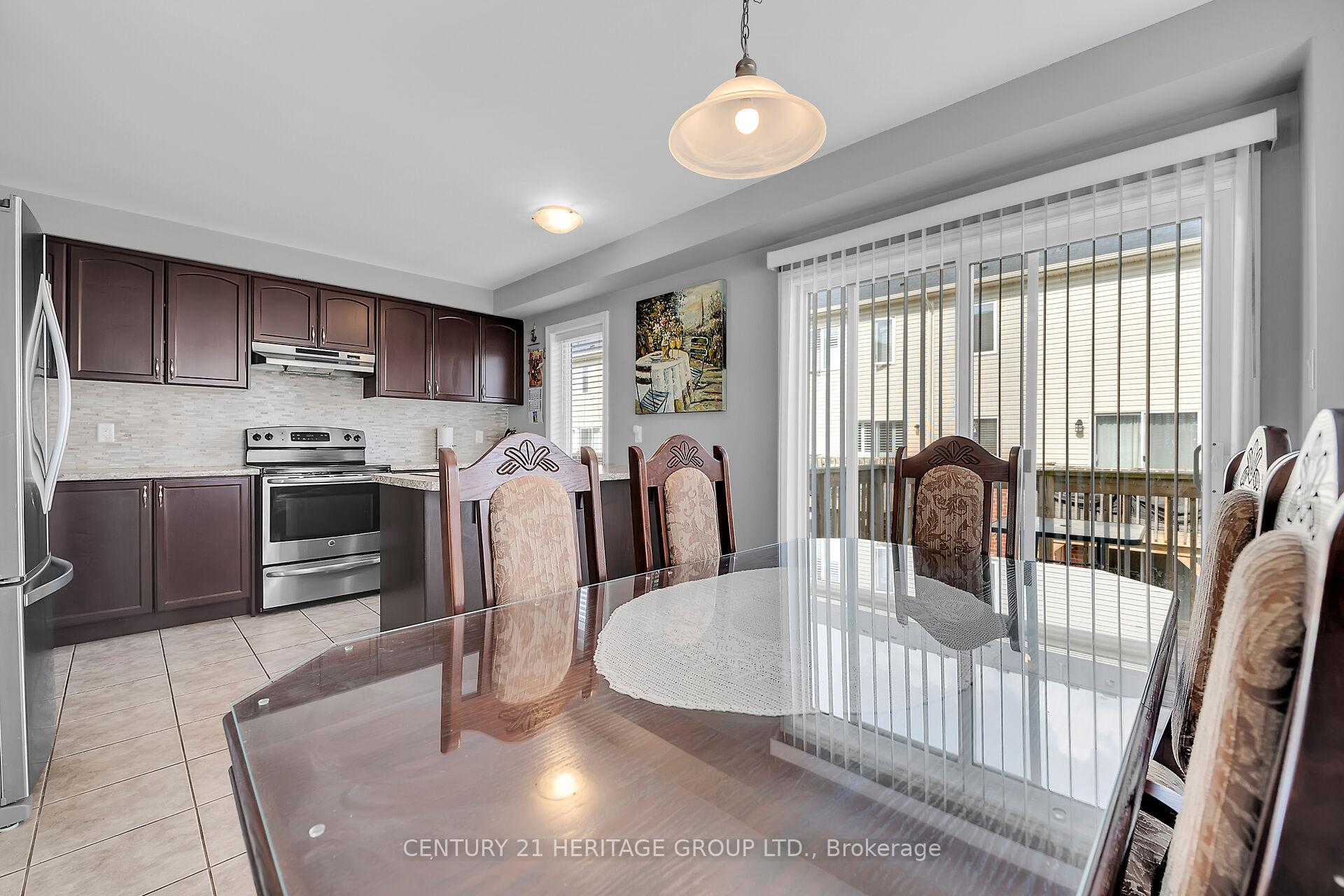Photo 13 of 2 England Terrace, Hamilton, Stoney Creek Mountain — HOMEH