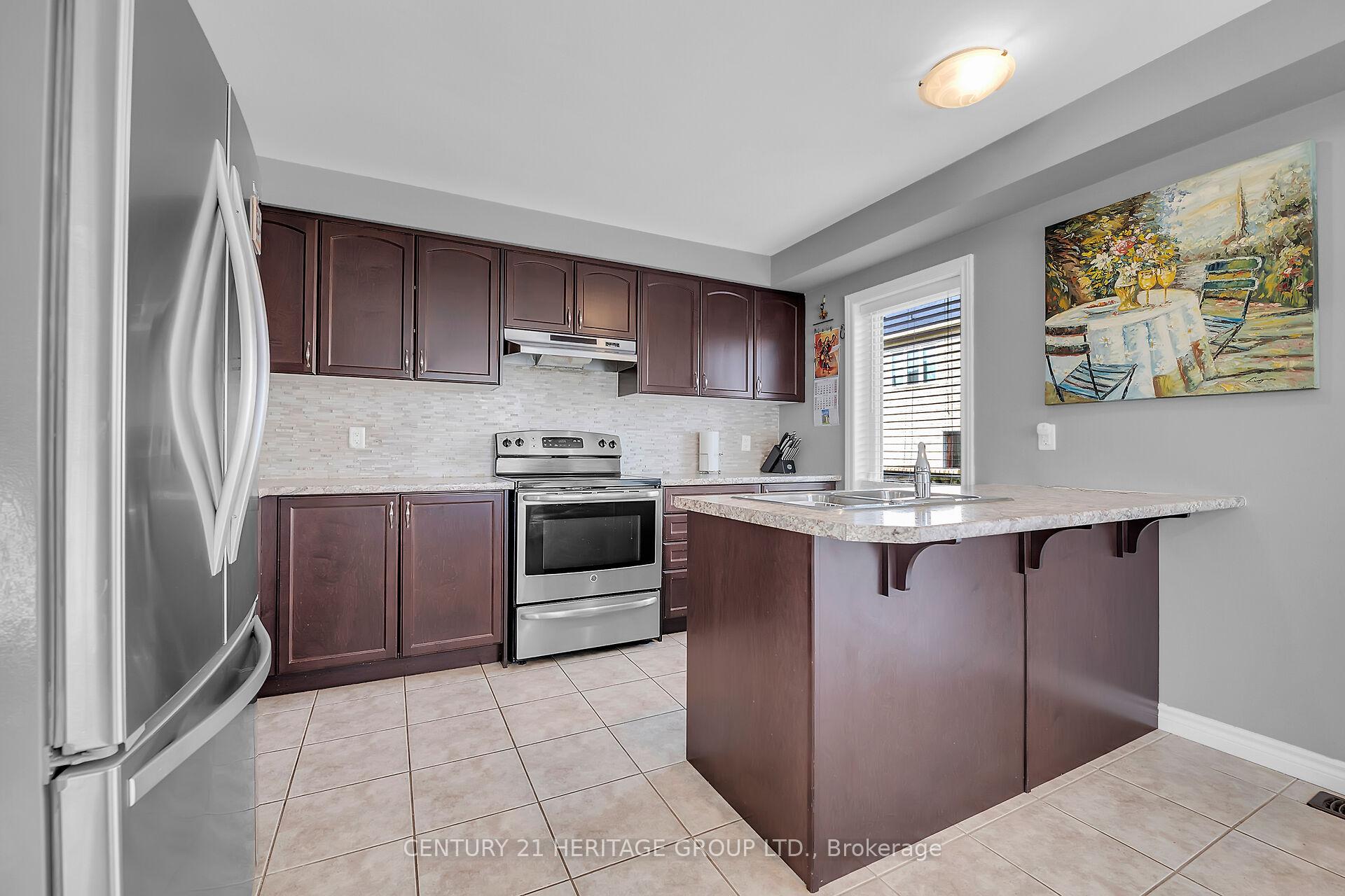 Photo 14 of 2 England Terrace, Hamilton, Stoney Creek Mountain — HOMEH