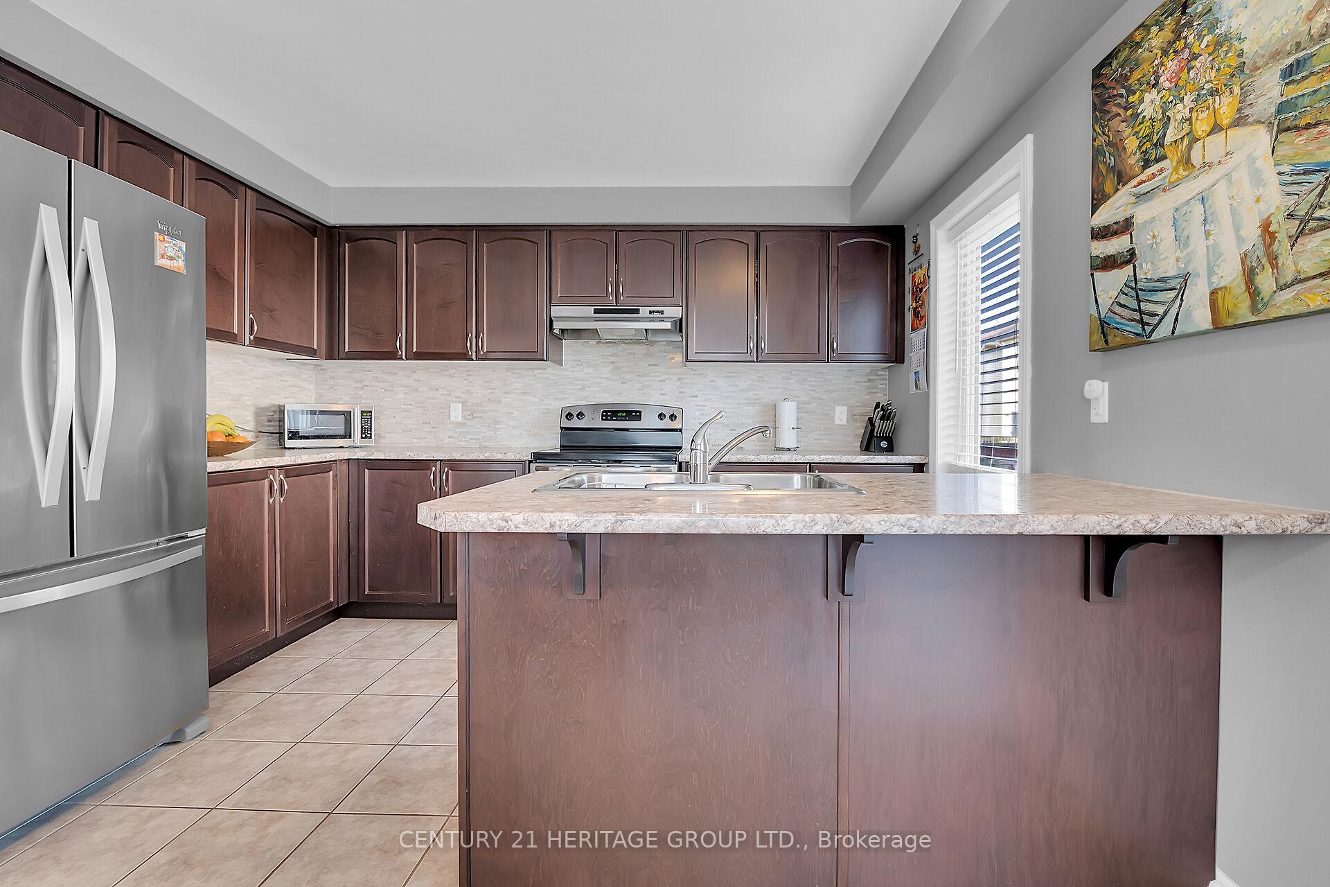 Photo 15 of 2 England Terrace, Hamilton, Stoney Creek Mountain — HOMEH