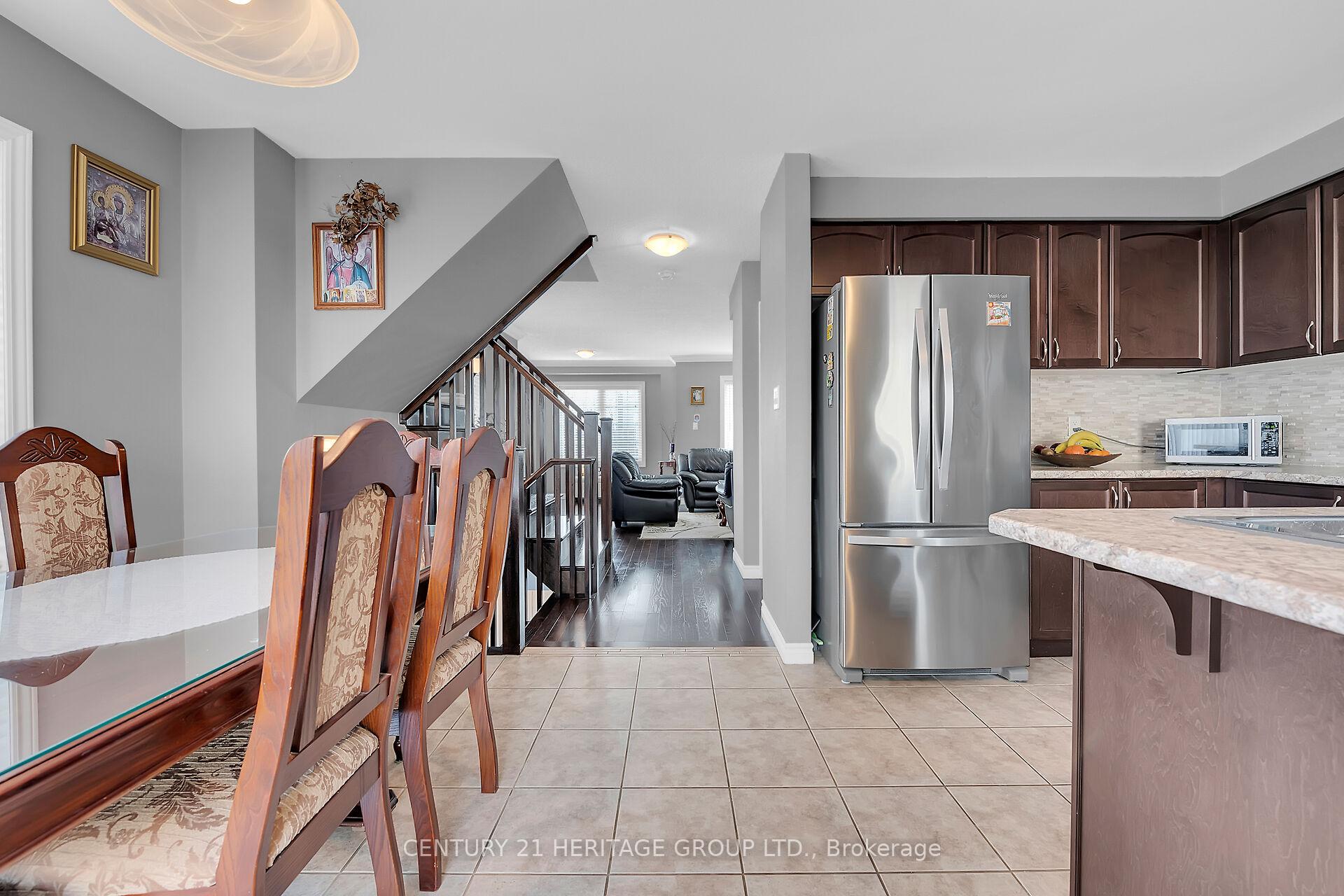 Photo 17 of 2 England Terrace, Hamilton, Stoney Creek Mountain — HOMEH