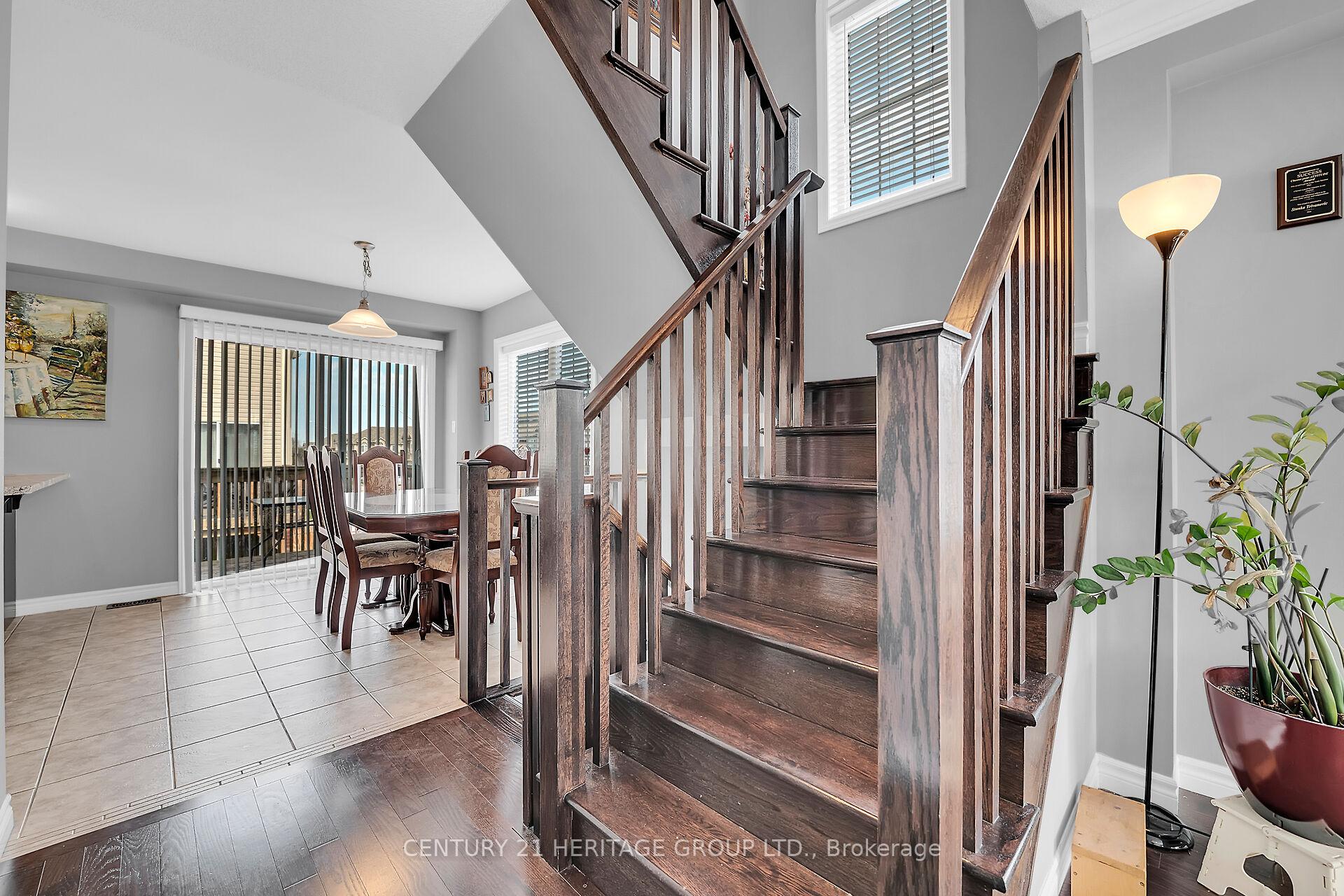 Photo 32 of 2 England Terrace, Hamilton, Stoney Creek Mountain — HOMEH