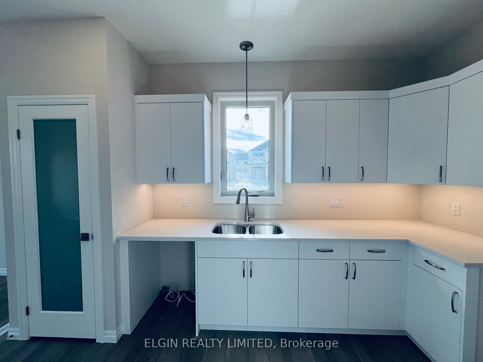 Photo 13 of 56 Dunning Way, St. Thomas — HOMEH
