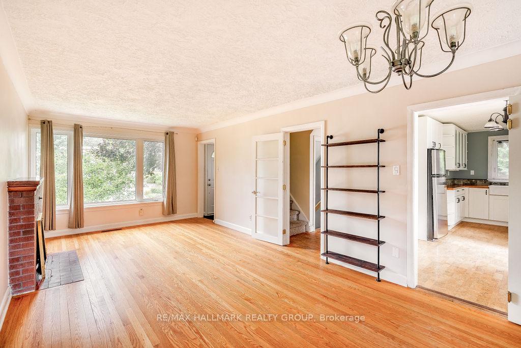 Photo 6 of 2042 Honeywell Avenue, Ottawa, Carlingwood — HOMEH