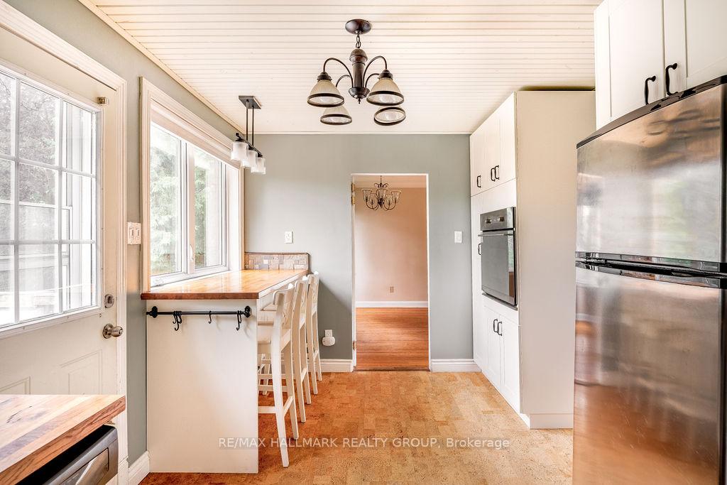 Photo 10 of 2042 Honeywell Avenue, Ottawa, Carlingwood — HOMEH