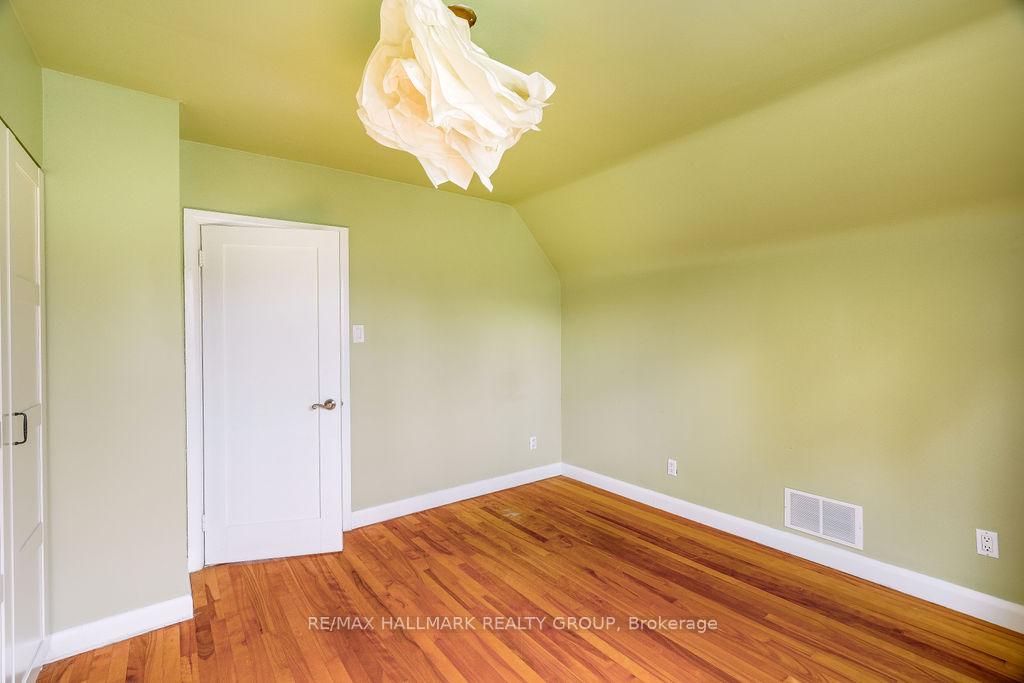 Photo 22 of 2042 Honeywell Avenue, Ottawa, Carlingwood — HOMEH