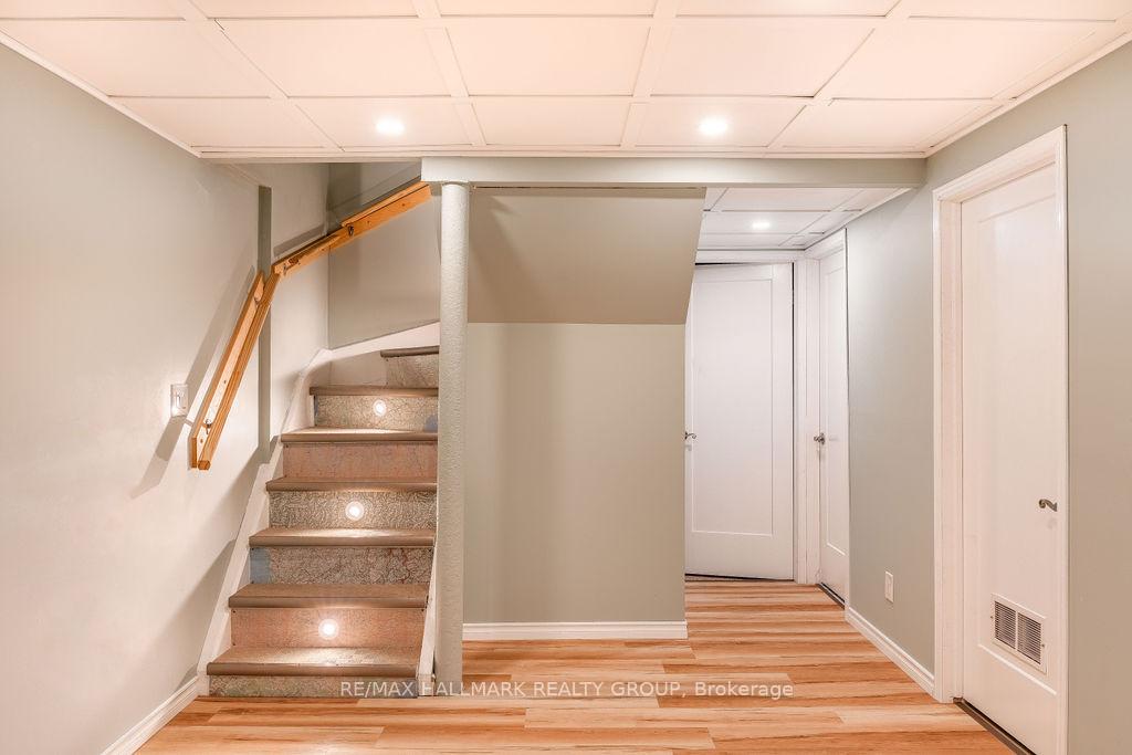 Photo 24 of 2042 Honeywell Avenue, Ottawa, Carlingwood — HOMEH