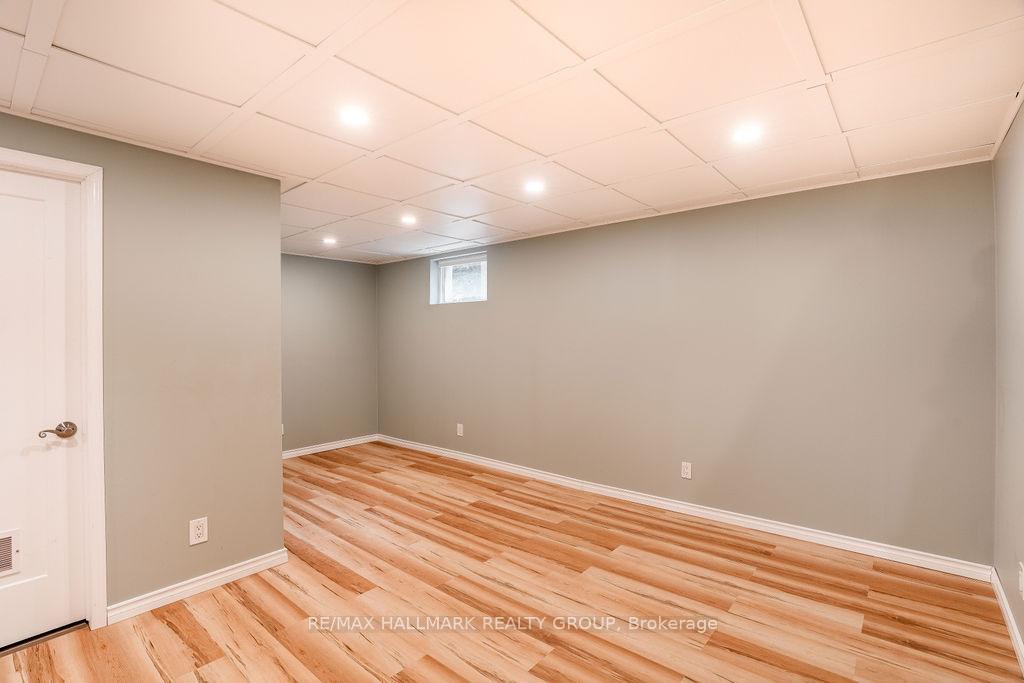 Photo 25 of 2042 Honeywell Avenue, Ottawa, Carlingwood — HOMEH