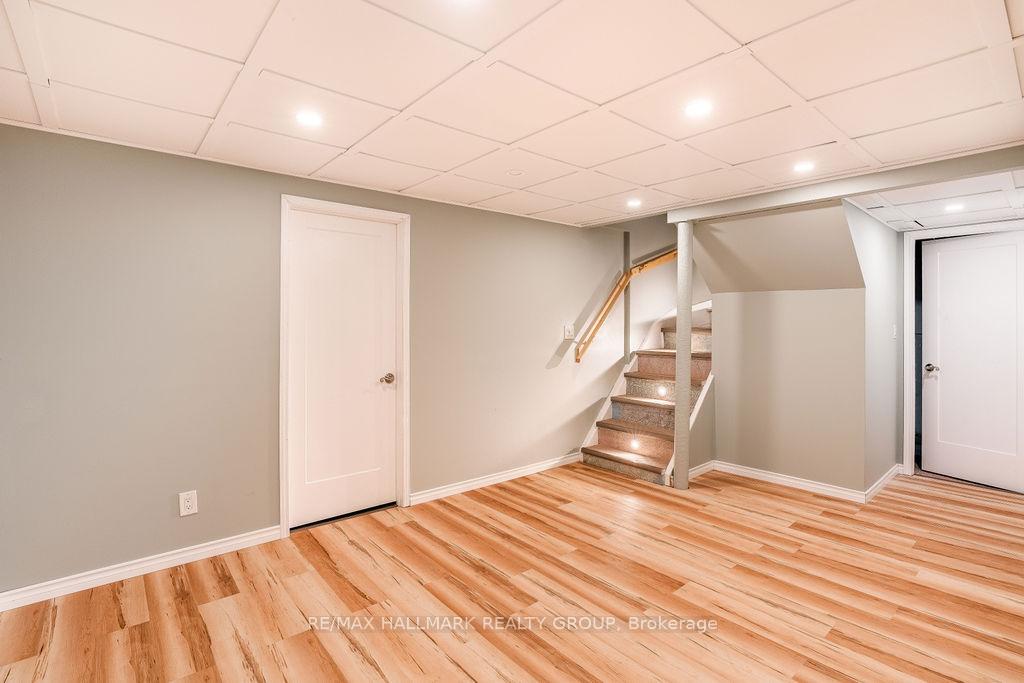 Photo 27 of 2042 Honeywell Avenue, Ottawa, Carlingwood — HOMEH