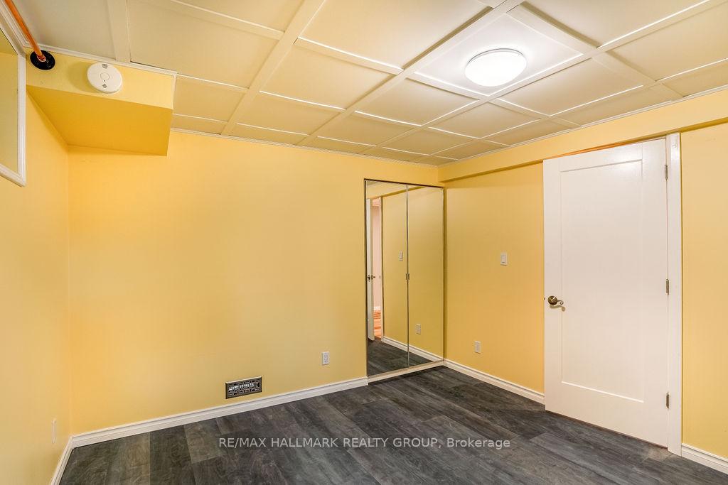 Photo 28 of 2042 Honeywell Avenue, Ottawa, Carlingwood — HOMEH