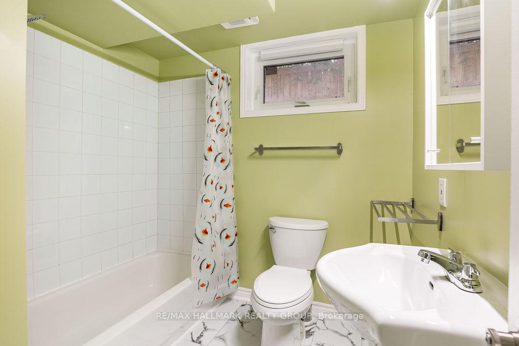 Photo 29 of 2042 Honeywell Avenue, Ottawa, Carlingwood — HOMEH