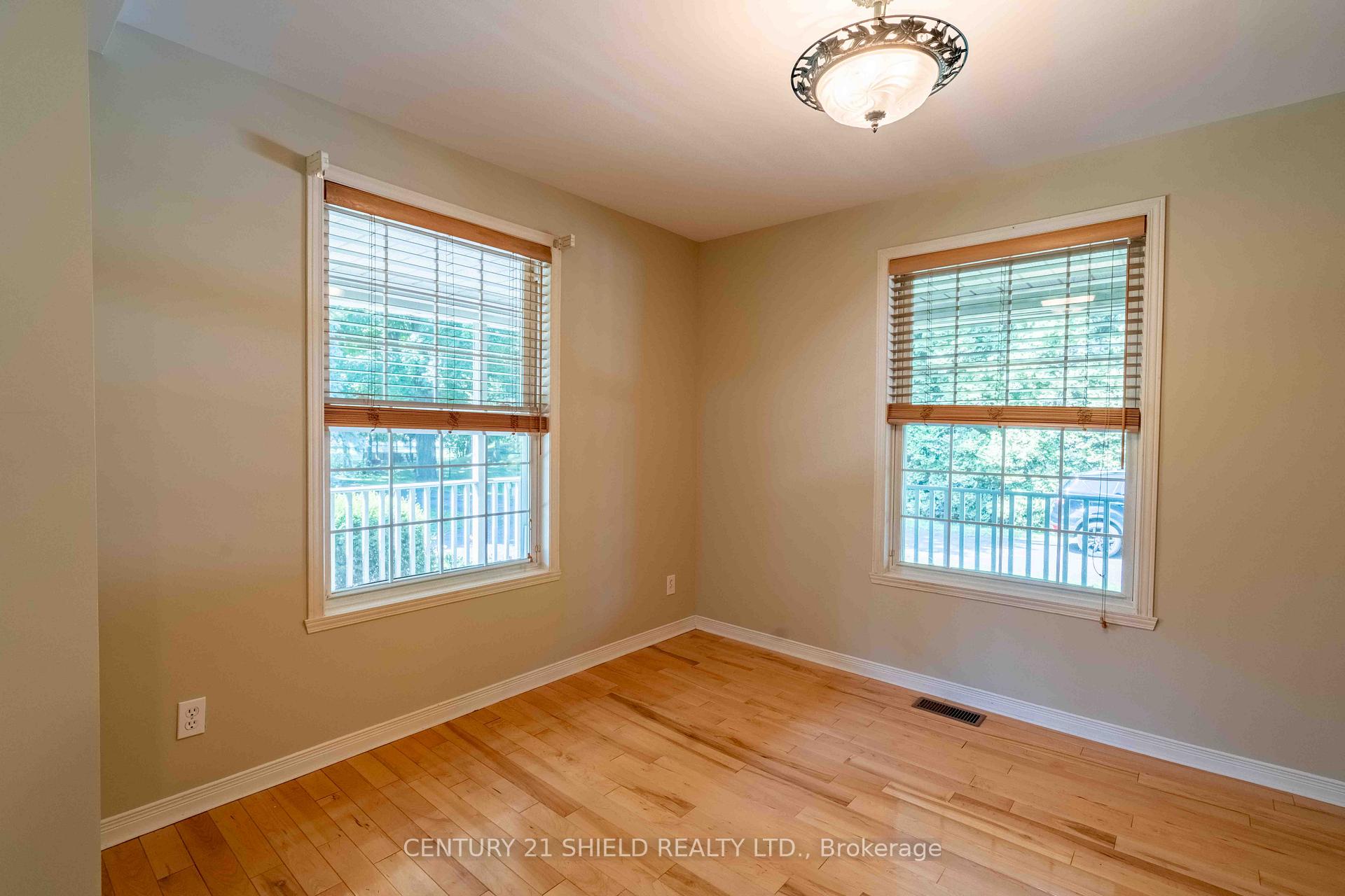 Photo 5 of 315 Eleventh Street E, Cornwall — HOMEH