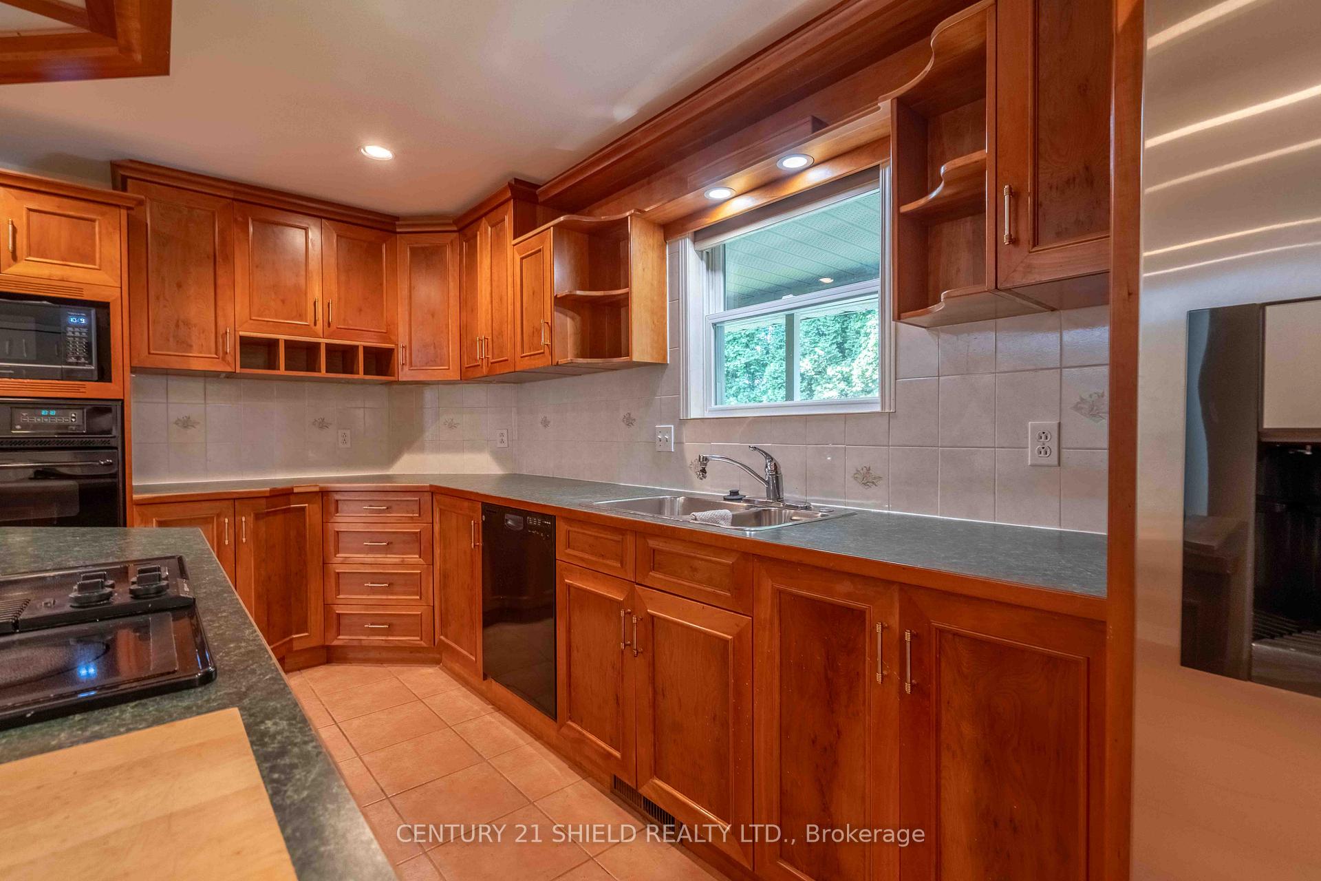 Photo 13 of 315 Eleventh Street E, Cornwall — HOMEH