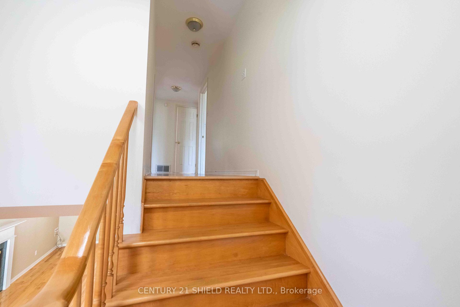 Photo 17 of 315 Eleventh Street E, Cornwall — HOMEH