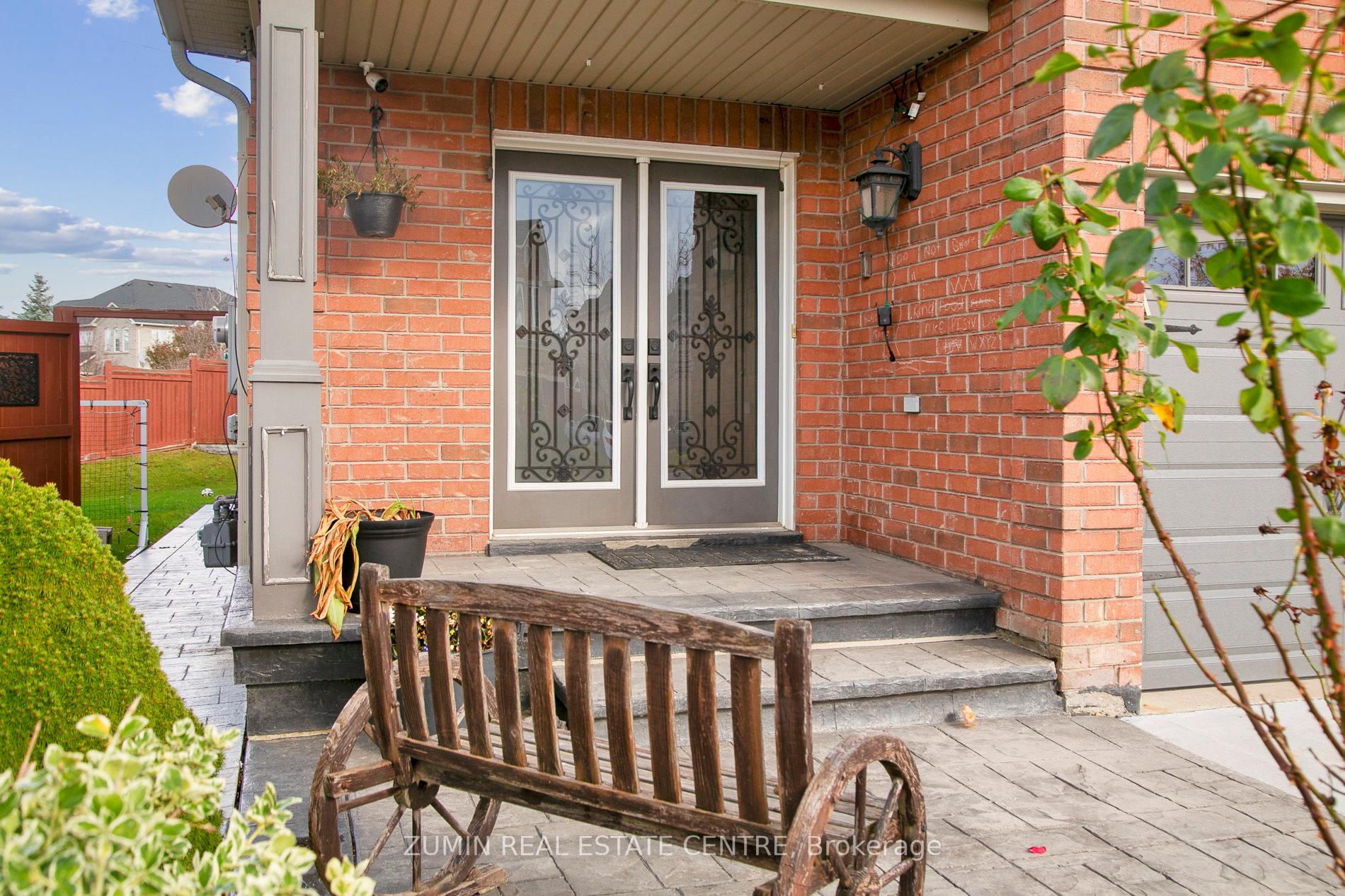 Photo 2 of 12 Tatra Crescent, Brampton, Bram West — HOMEH