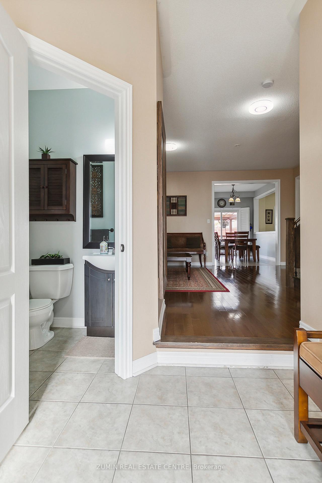 Photo 4 of 12 Tatra Crescent, Brampton, Bram West — HOMEH