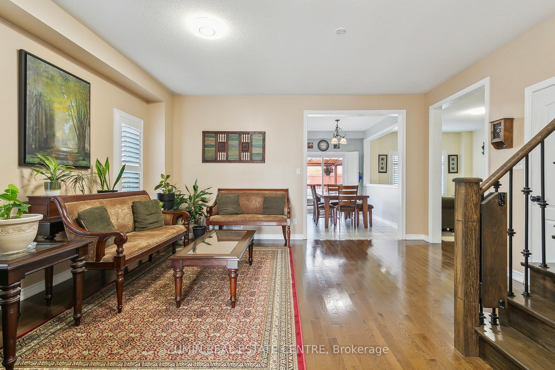 Photo 5 of 12 Tatra Crescent, Brampton, Bram West — HOMEH