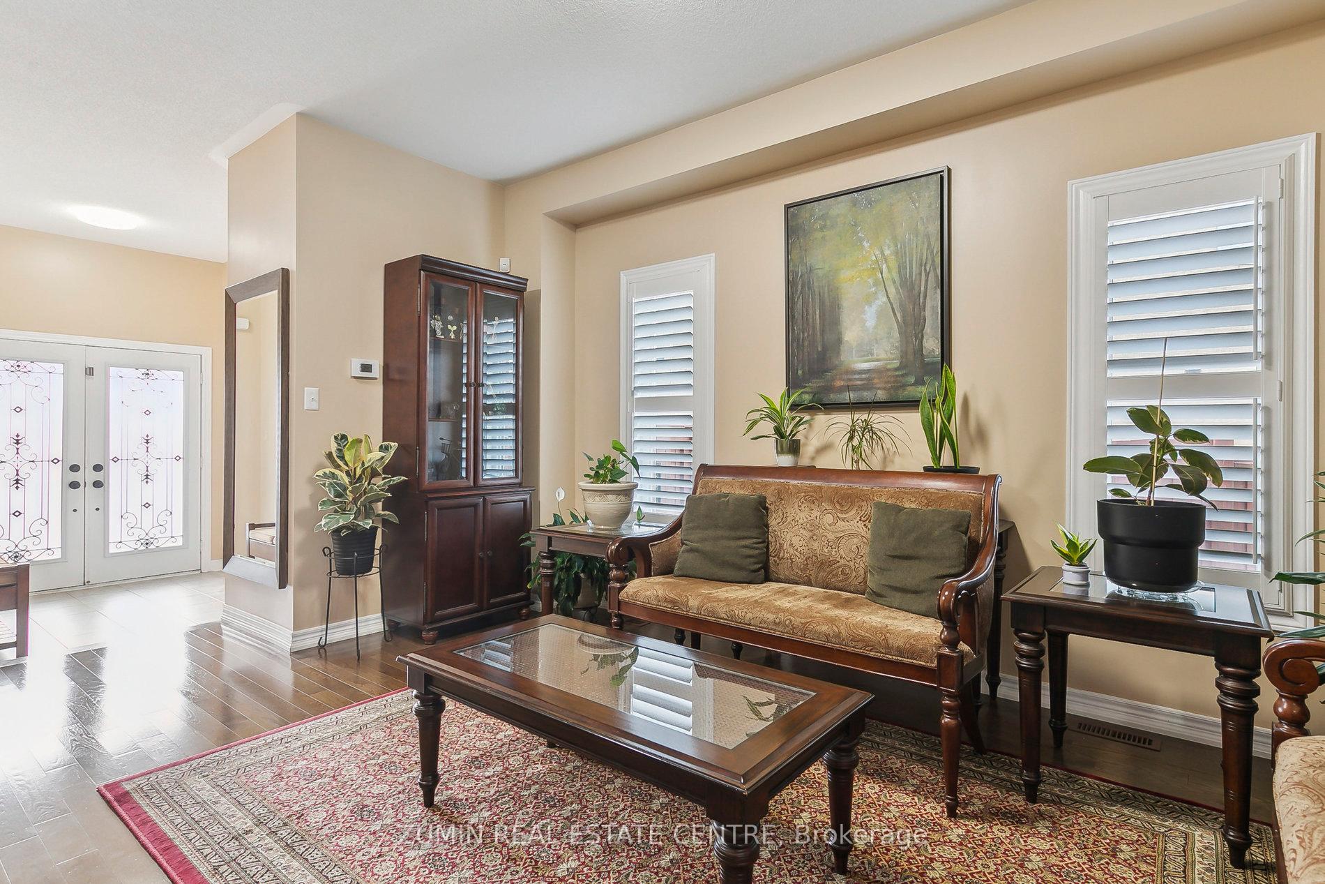 Photo 6 of 12 Tatra Crescent, Brampton, Bram West — HOMEH