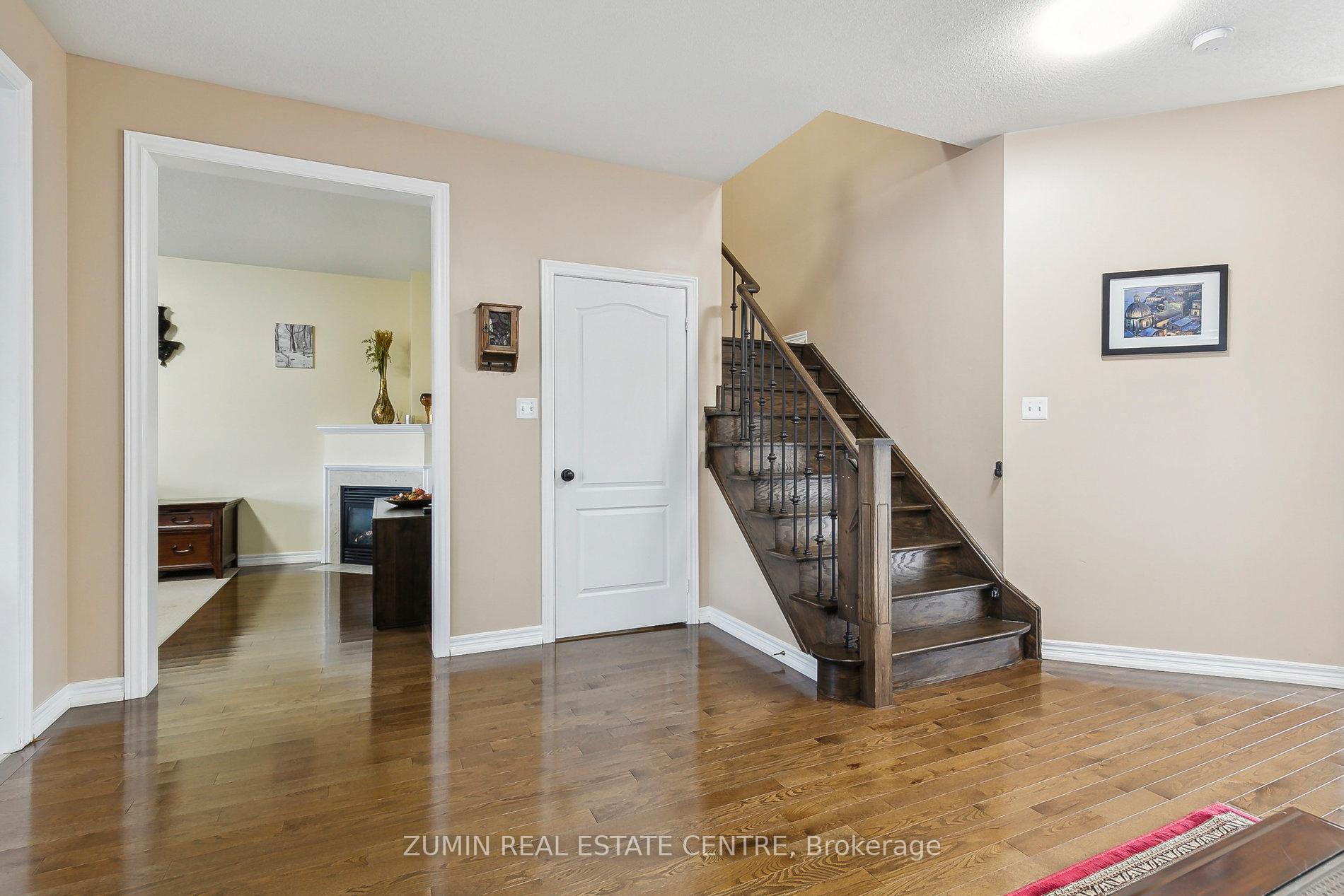 Photo 8 of 12 Tatra Crescent, Brampton, Bram West — HOMEH