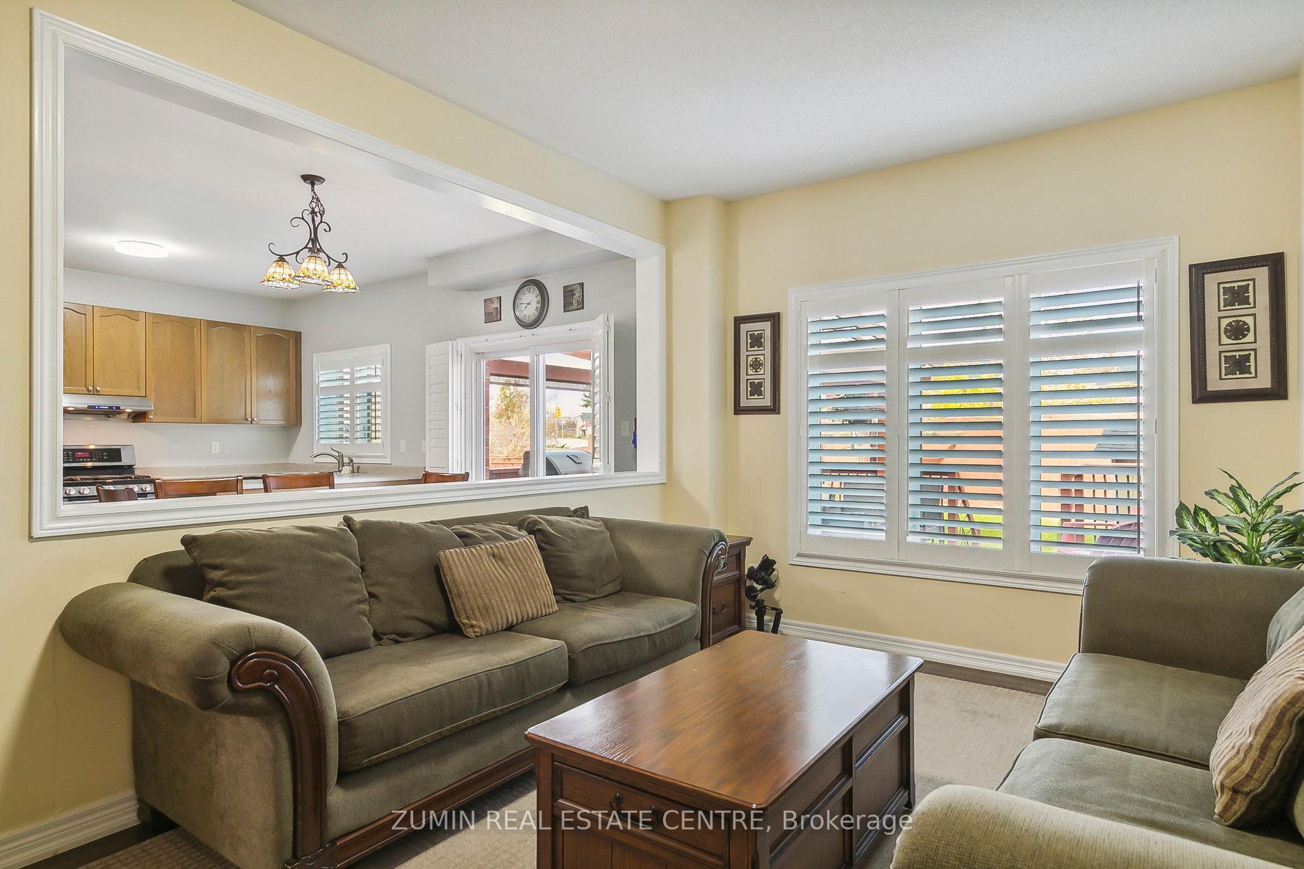 Photo 14 of 12 Tatra Crescent, Brampton, Bram West — HOMEH