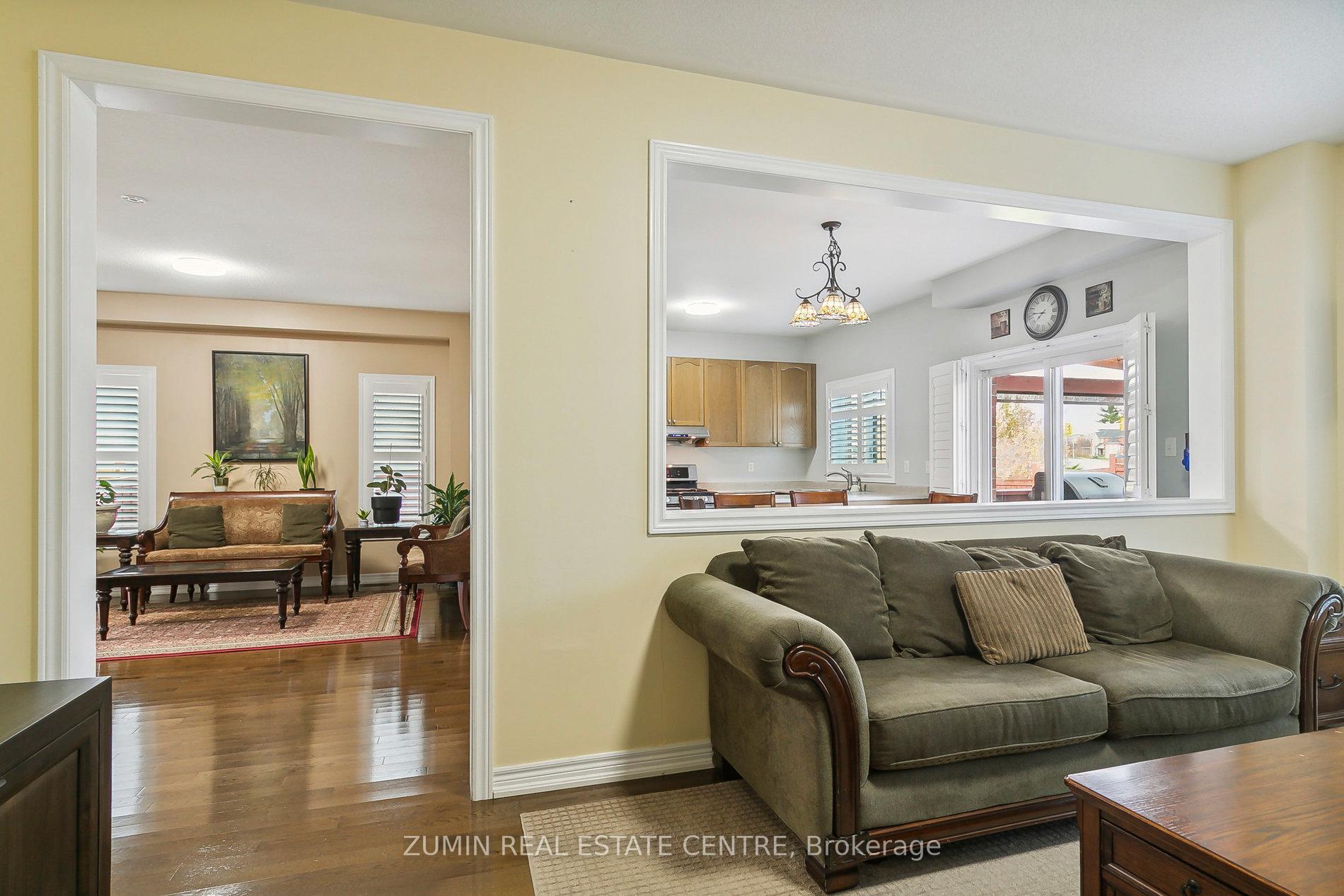 Photo 15 of 12 Tatra Crescent, Brampton, Bram West — HOMEH