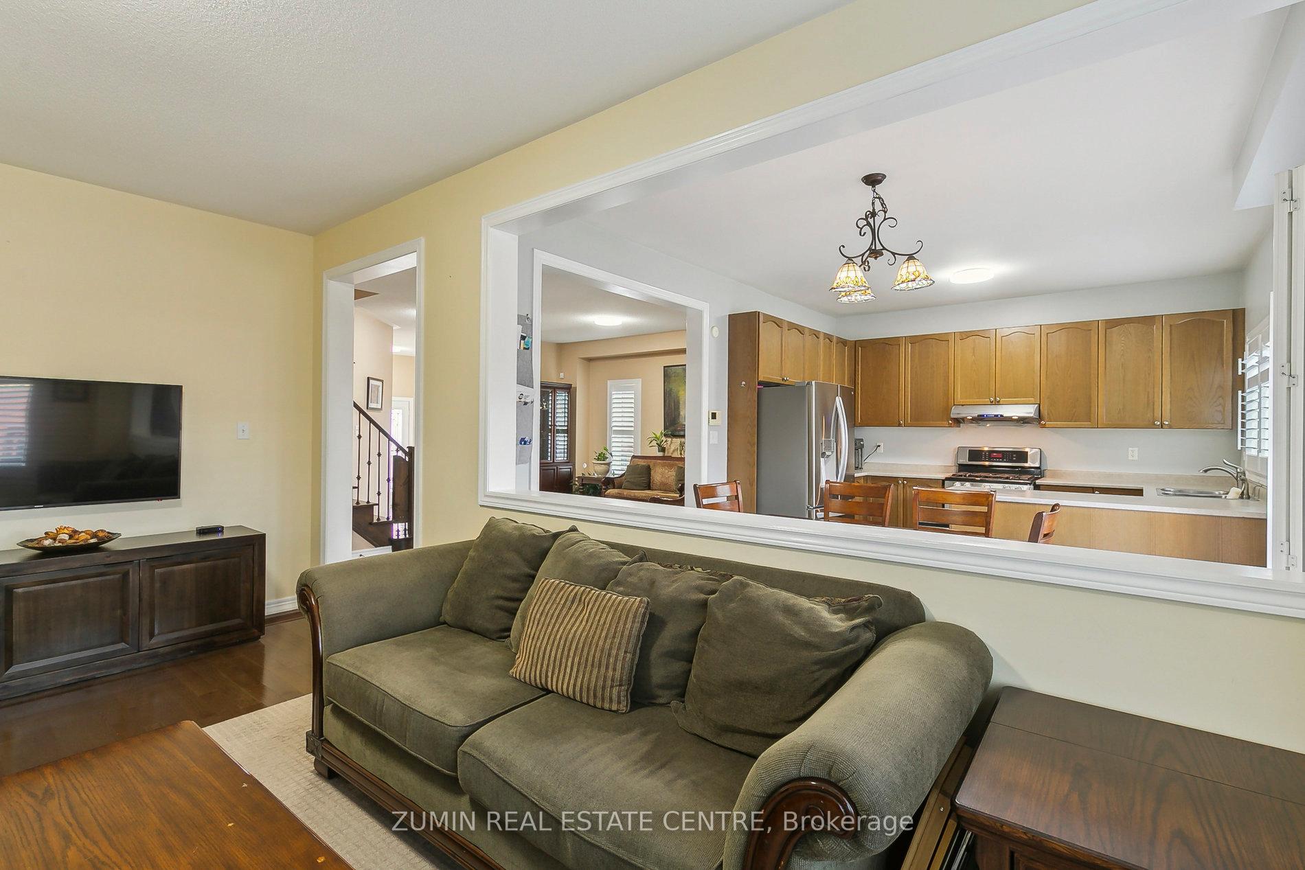 Photo 16 of 12 Tatra Crescent, Brampton, Bram West — HOMEH
