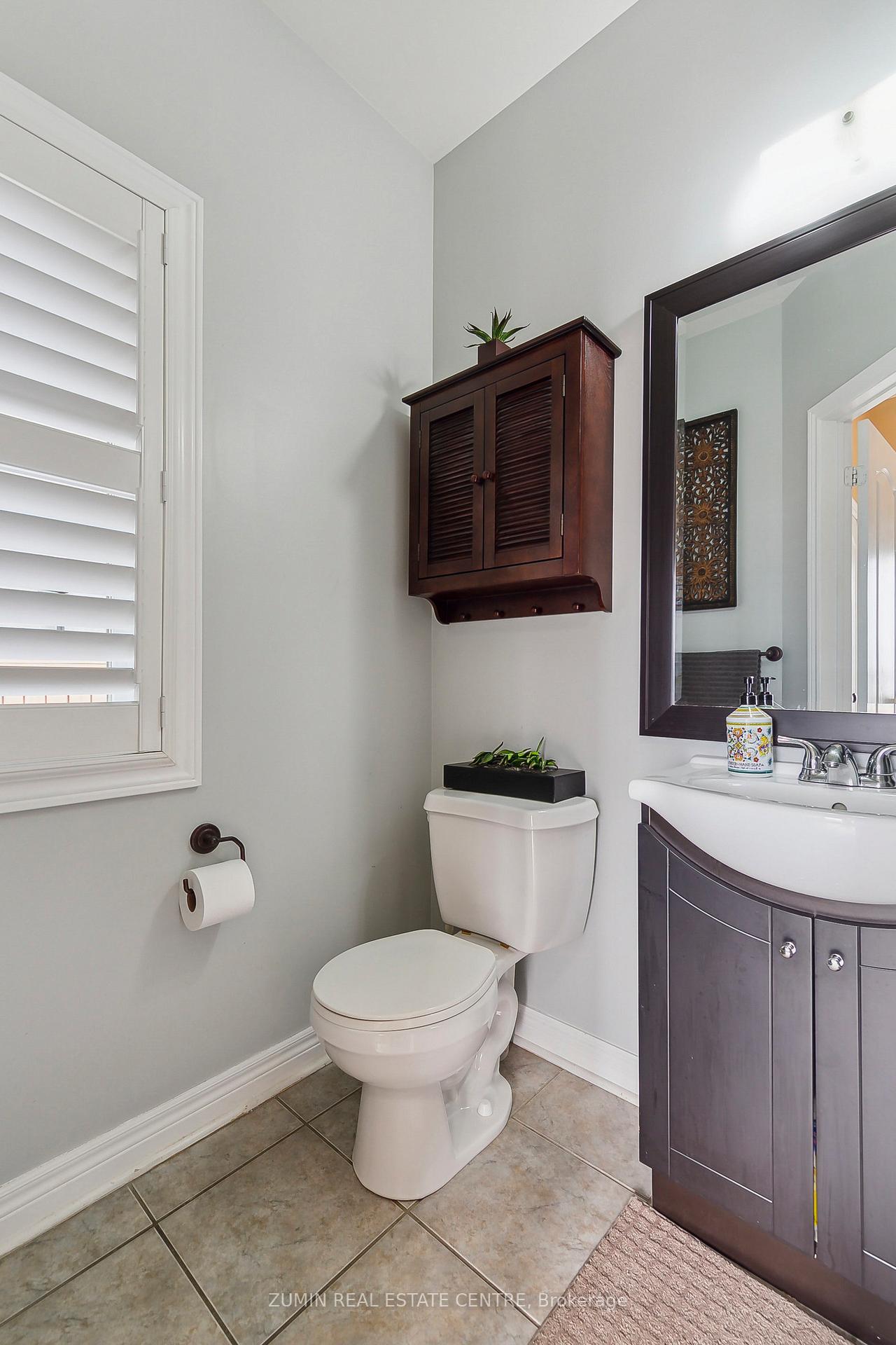 Photo 17 of 12 Tatra Crescent, Brampton, Bram West — HOMEH