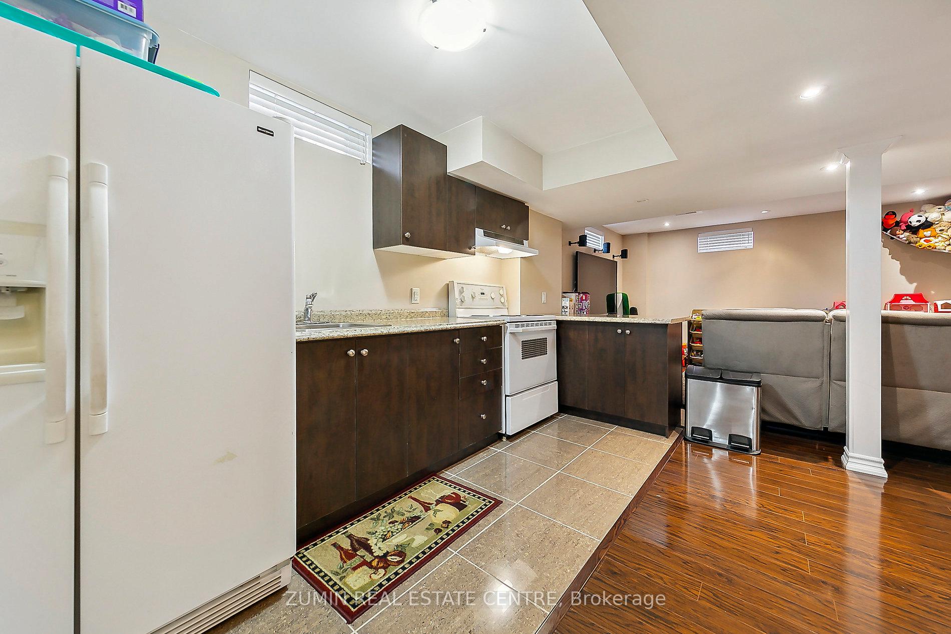 Photo 33 of 12 Tatra Crescent, Brampton, Bram West — HOMEH
