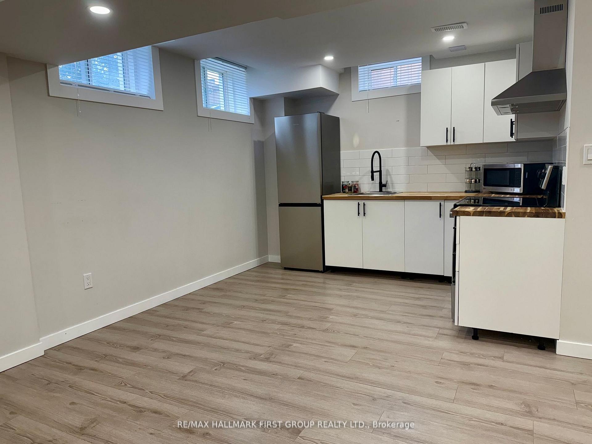 Photo 6 of 12 Crombie Street, Clarington, Bowmanville — HOMEH