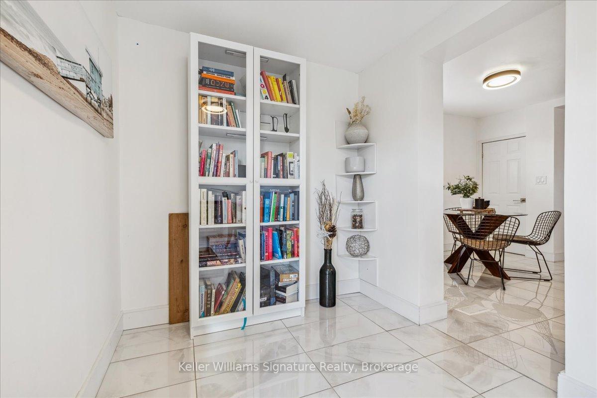 Photo 19 of 418 Upper Wellington Street, Hamilton, Centremount — HOMEH