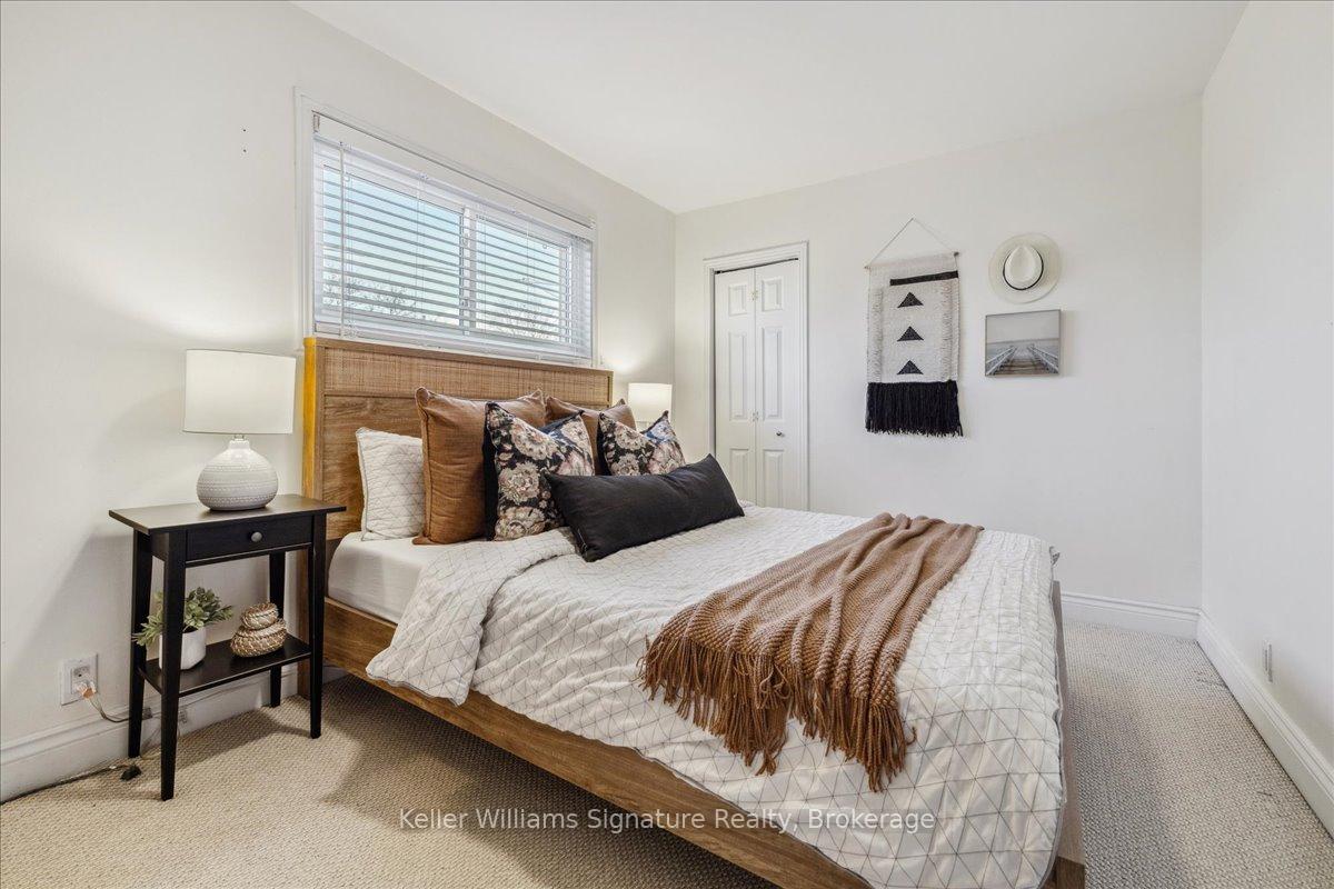 Photo 21 of 418 Upper Wellington Street, Hamilton, Centremount — HOMEH