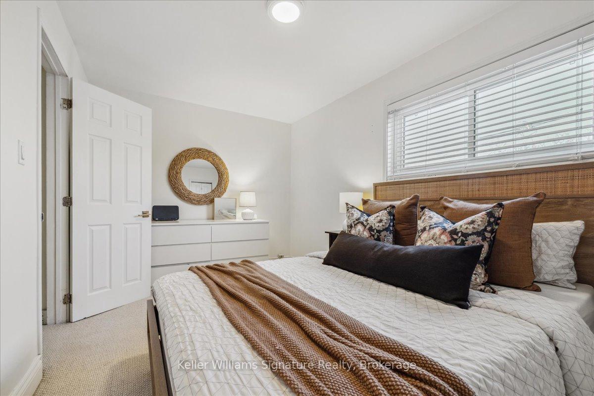 Photo 22 of 418 Upper Wellington Street, Hamilton, Centremount — HOMEH