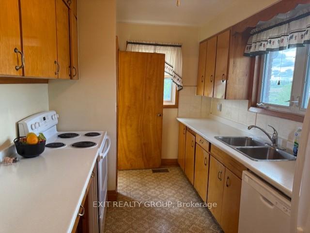 Photo 22 of 526 Hoards Road, Stirling-Rawdon, Rawdon Ward — HOMEH