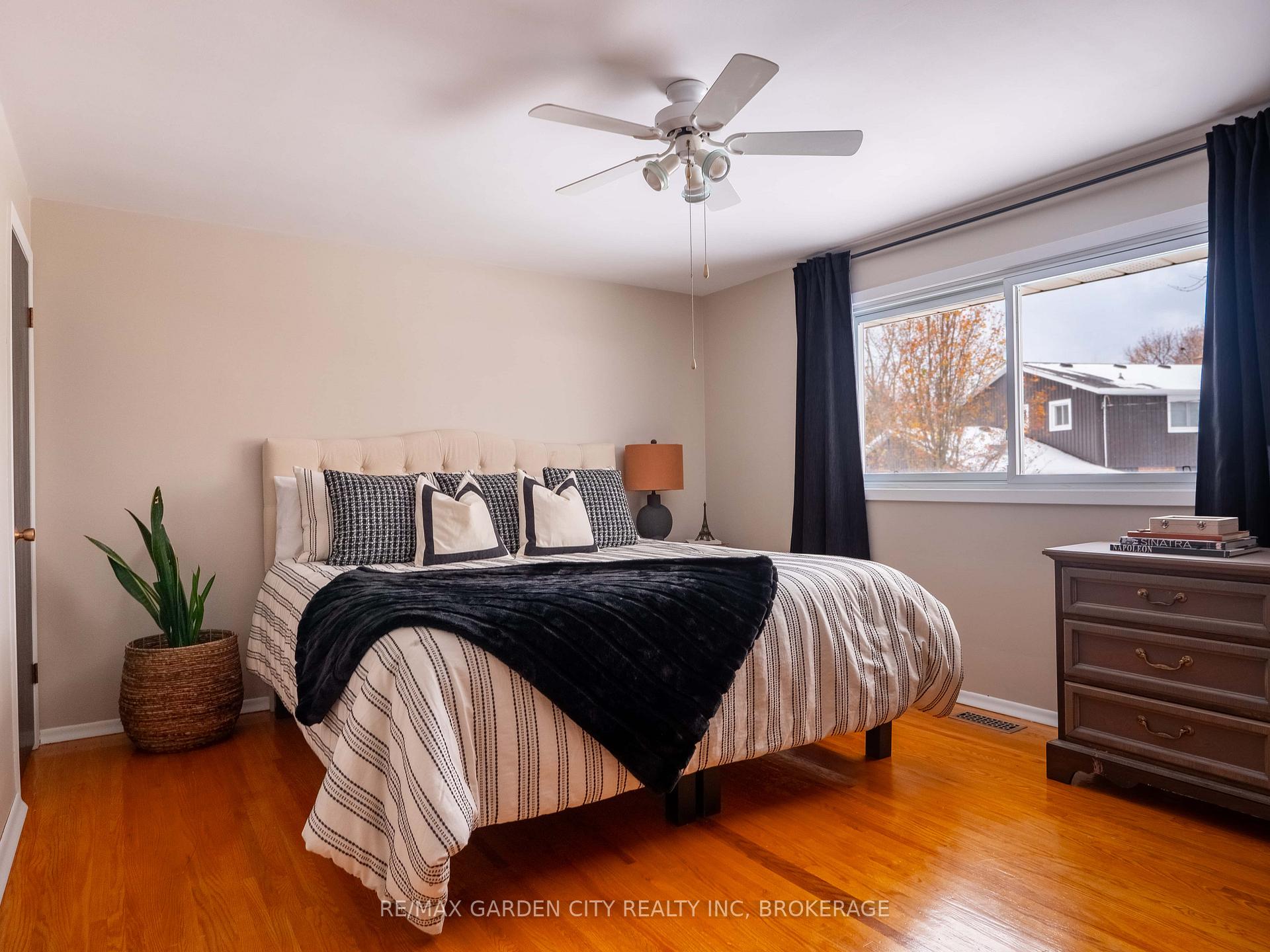 Photo 11 of 15 Rosemount Avenue, St. Catharines, Vine/Linwell — HOMEH