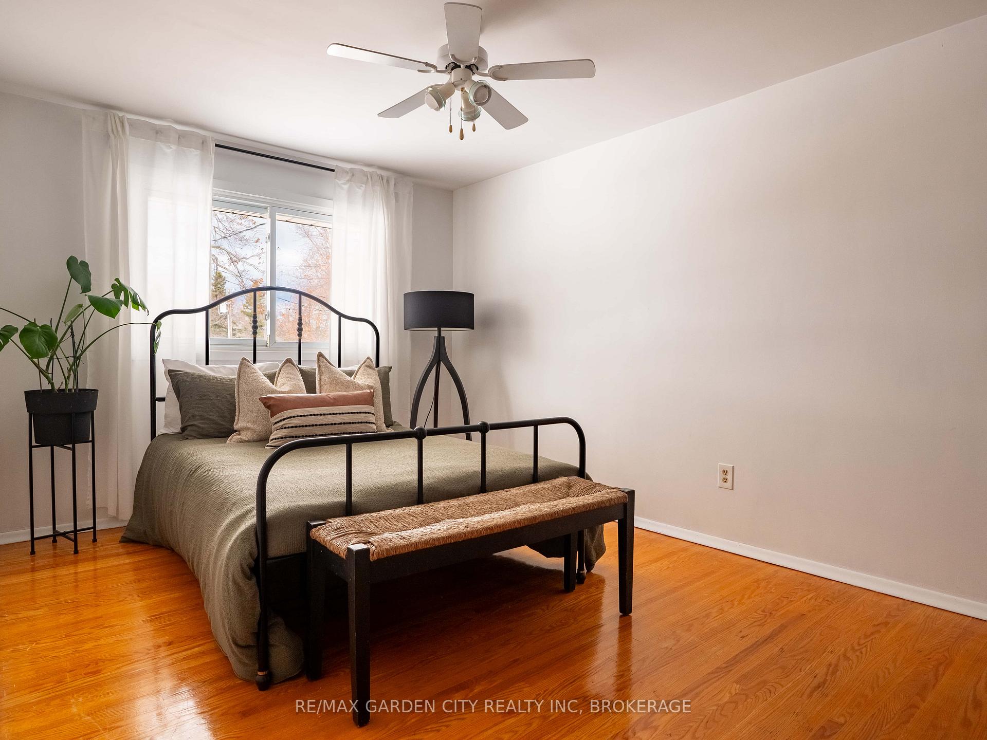 Photo 13 of 15 Rosemount Avenue, St. Catharines, Vine/Linwell — HOMEH