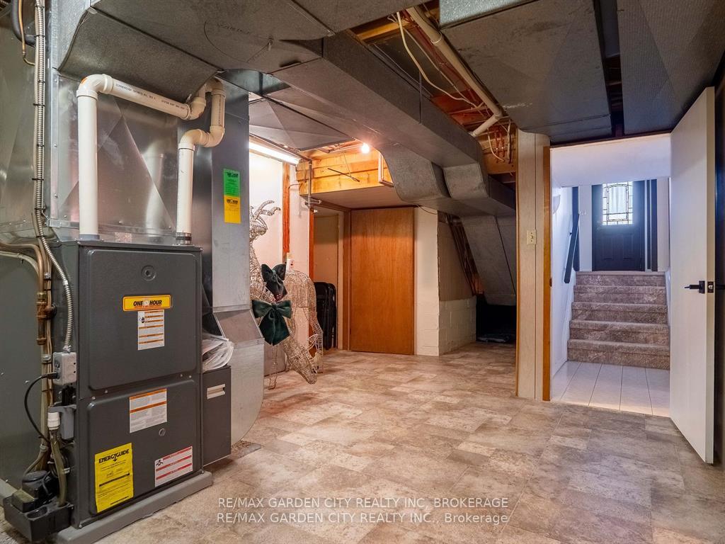 Photo 26 of 15 Rosemount Avenue, St. Catharines, Vine/Linwell — HOMEH