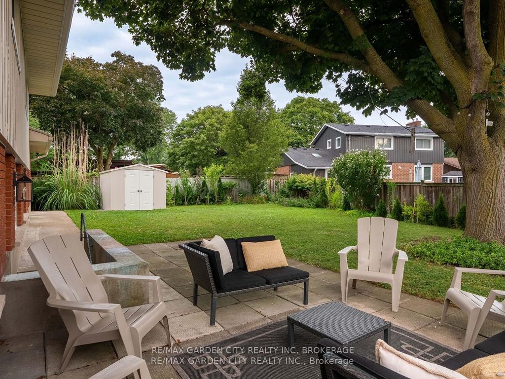 Photo 32 of 15 Rosemount Avenue, St. Catharines, Vine/Linwell — HOMEH