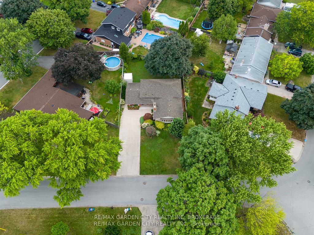 Photo 35 of 15 Rosemount Avenue, St. Catharines, Vine/Linwell — HOMEH