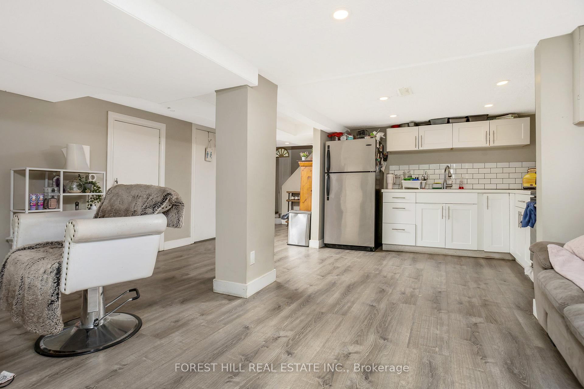 Photo 20 of 224 Brucedale Avenue E, Hamilton, Centremount — HOMEH