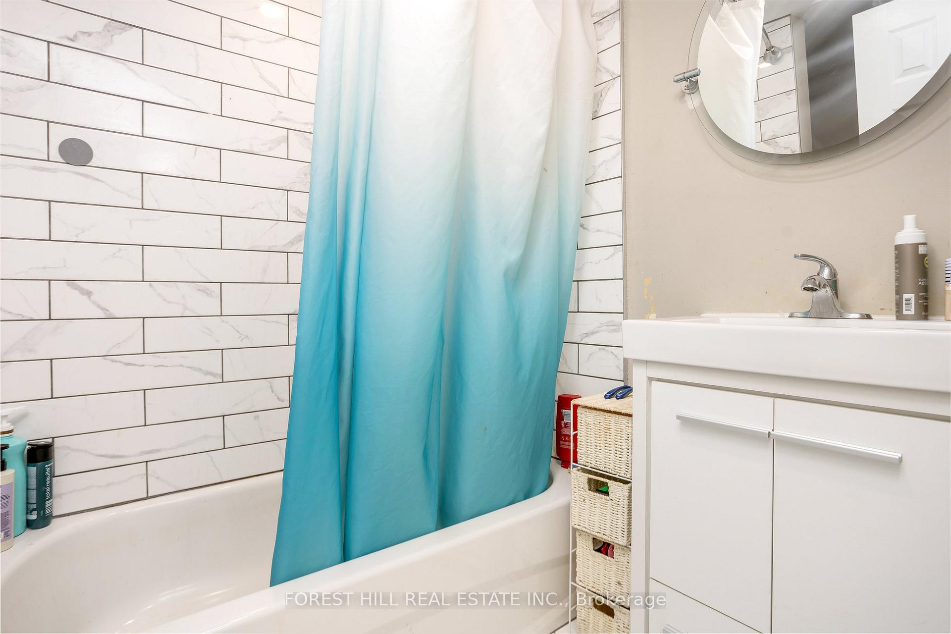 Photo 24 of 224 Brucedale Avenue E, Hamilton, Centremount — HOMEH