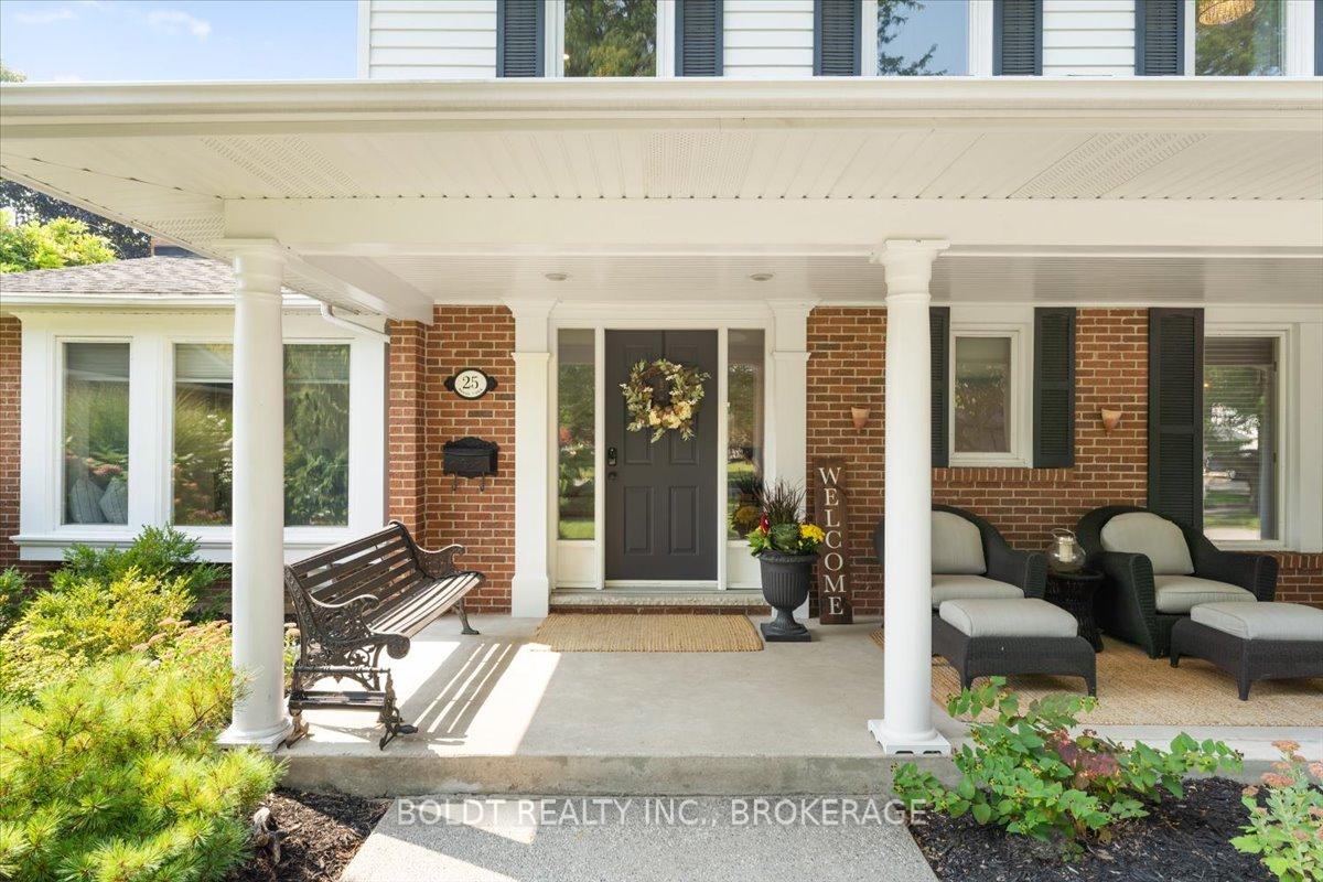 Photo 5 of 25 Royal York Road, St. Catharines, Lakeshore — HOMEH