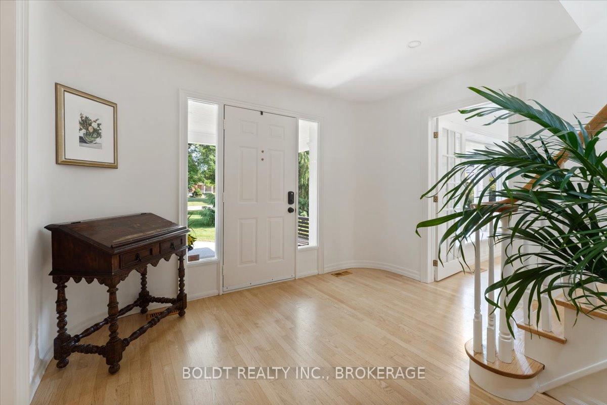 Photo 6 of 25 Royal York Road, St. Catharines, Lakeshore — HOMEH
