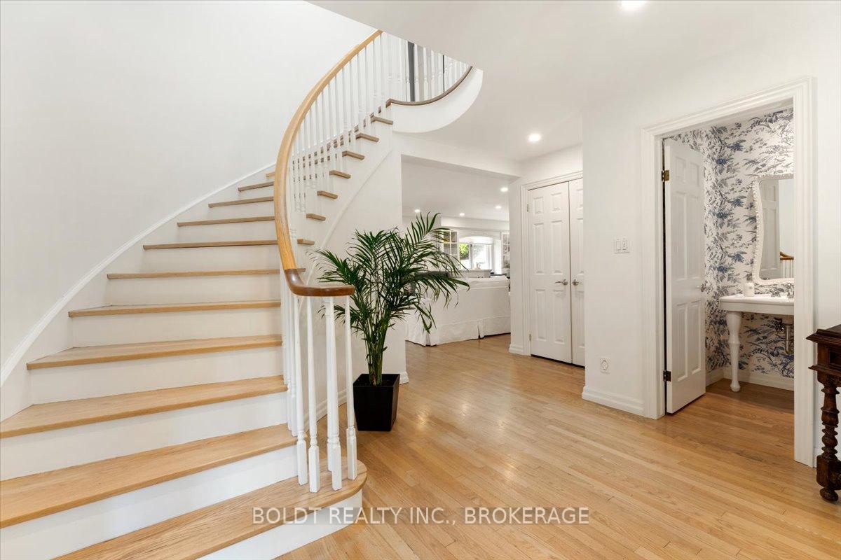 Photo 19 of 25 Royal York Road, St. Catharines, Lakeshore — HOMEH