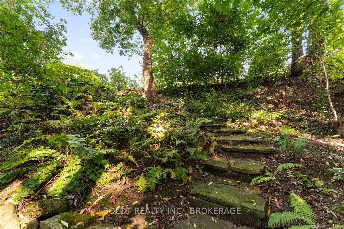 Photo 39 of 25 Royal York Road, St. Catharines, Lakeshore — HOMEH
