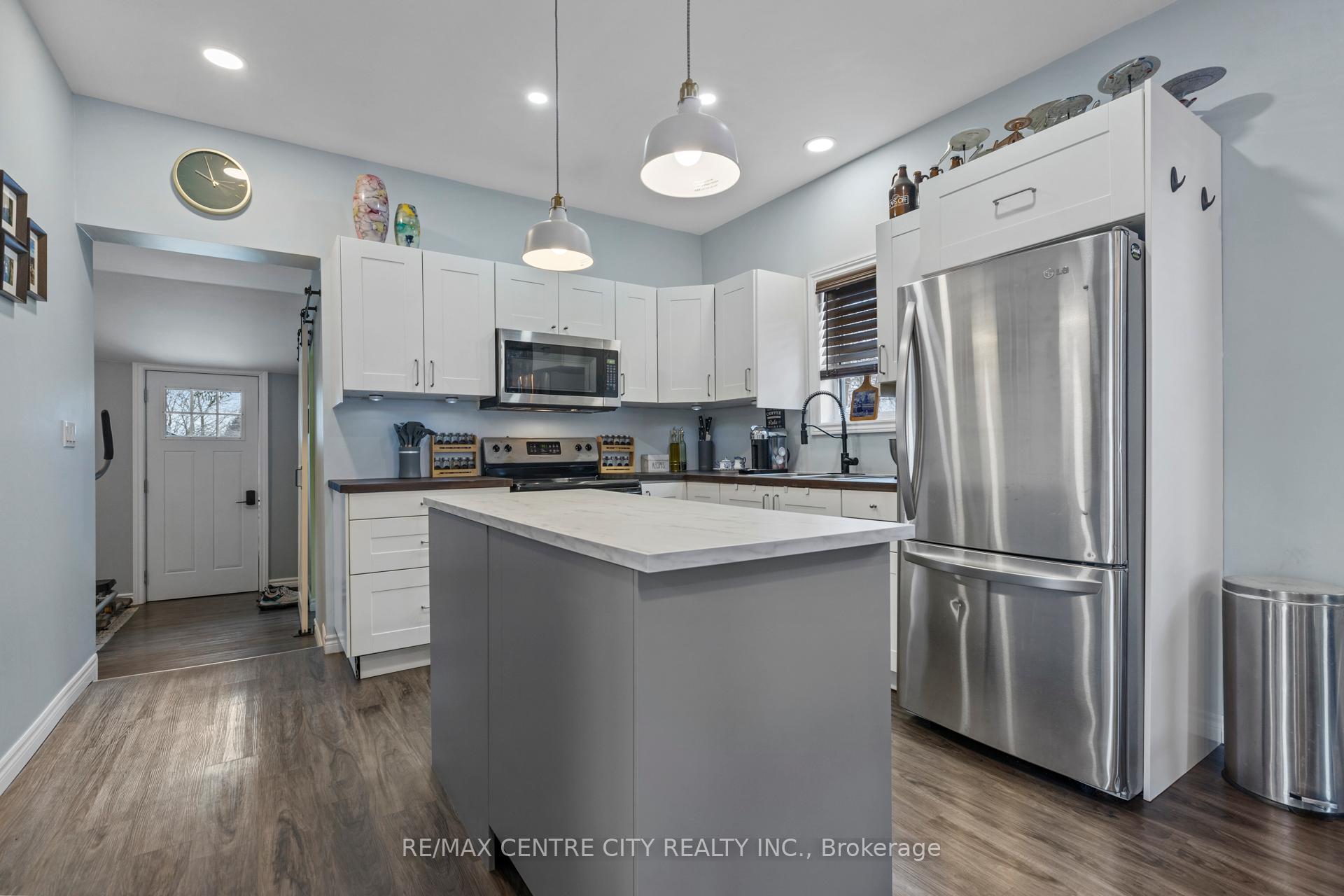 Photo 11 of 45 Arthur Avenue, St. Thomas — HOMEH