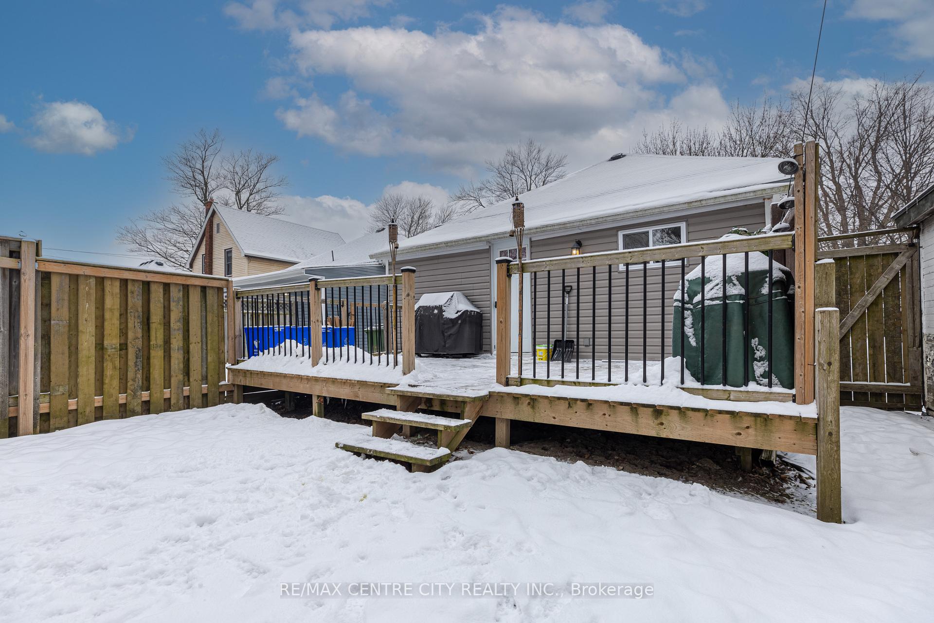 Photo 20 of 45 Arthur Avenue, St. Thomas — HOMEH