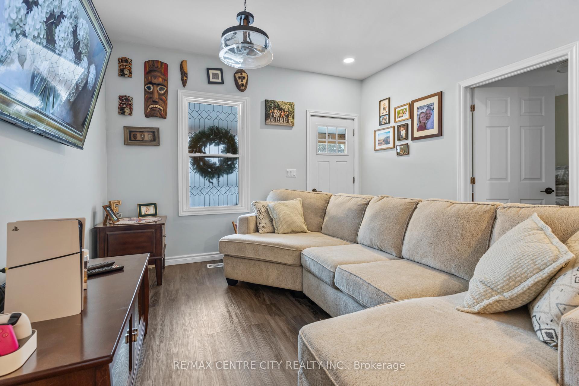 Photo 28 of 45 Arthur Avenue, St. Thomas — HOMEH