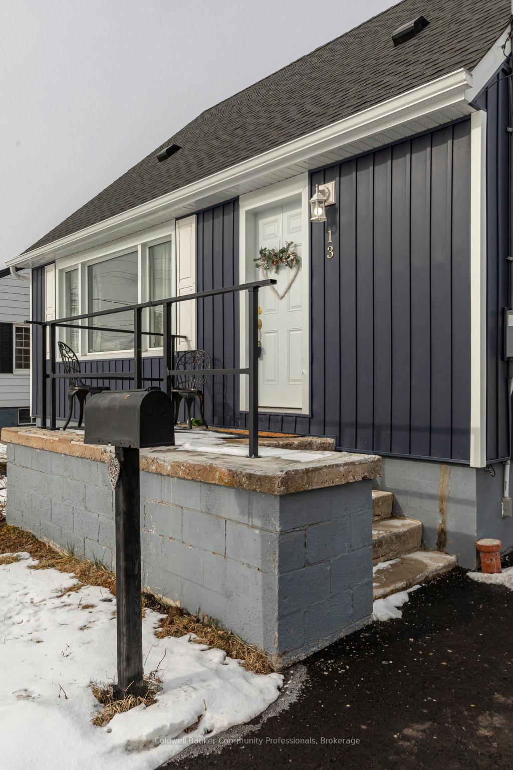 Photo 22 of 13 Admiral Road, St. Catharines, Secord Woods — HOMEH