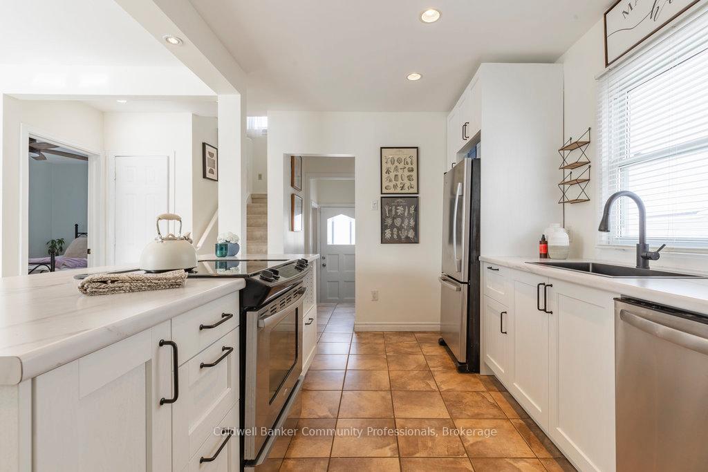 Photo 30 of 13 Admiral Road, St. Catharines, Secord Woods — HOMEH